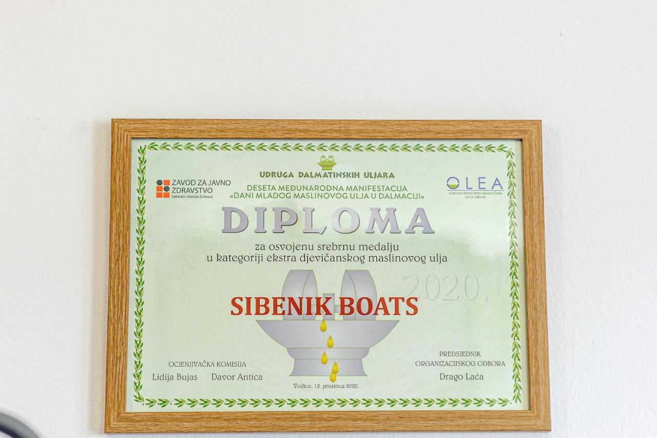 Sibenik Boats Leilighet Raslina Eksteriør bilde